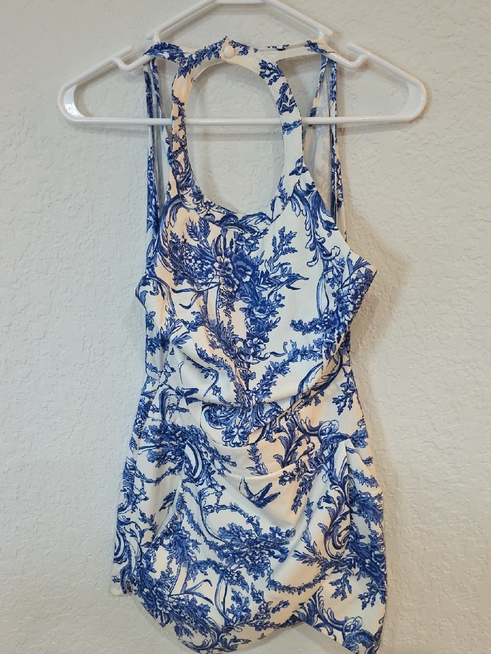 Xenia Boutique White and Blue Floral Dress Size 8